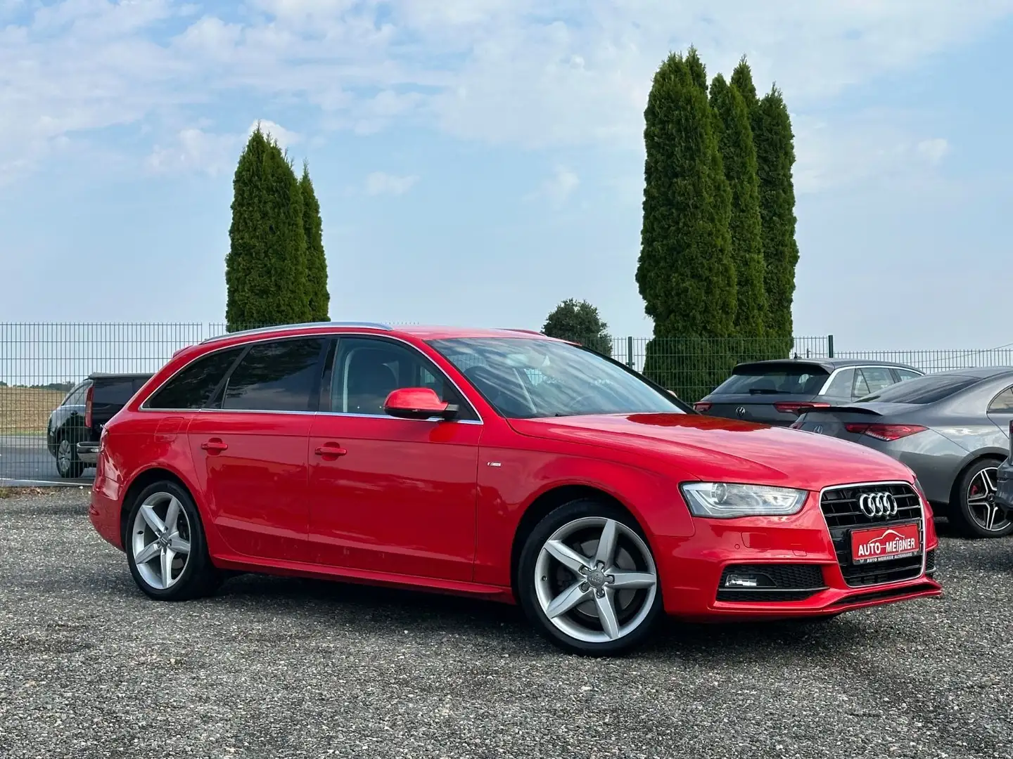 Audi A4 Avant S line Automatik * AHK * Rouge - 2