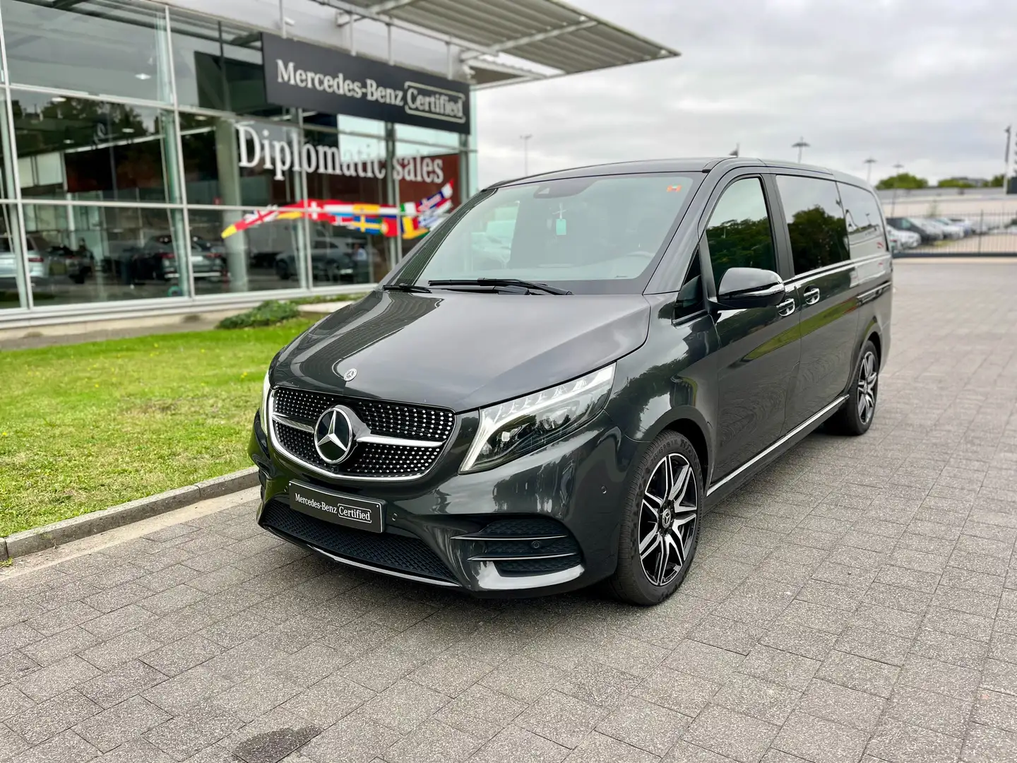 Mercedes-Benz V 300 V 300 d LWB Avantgarde (EU6AP) Gris - 1
