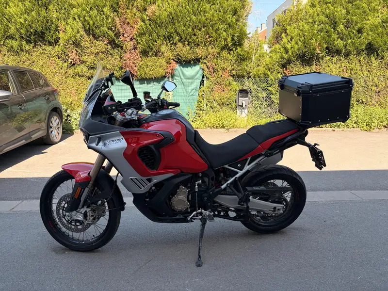 MV Agusta Enduro Veloce - foto 2