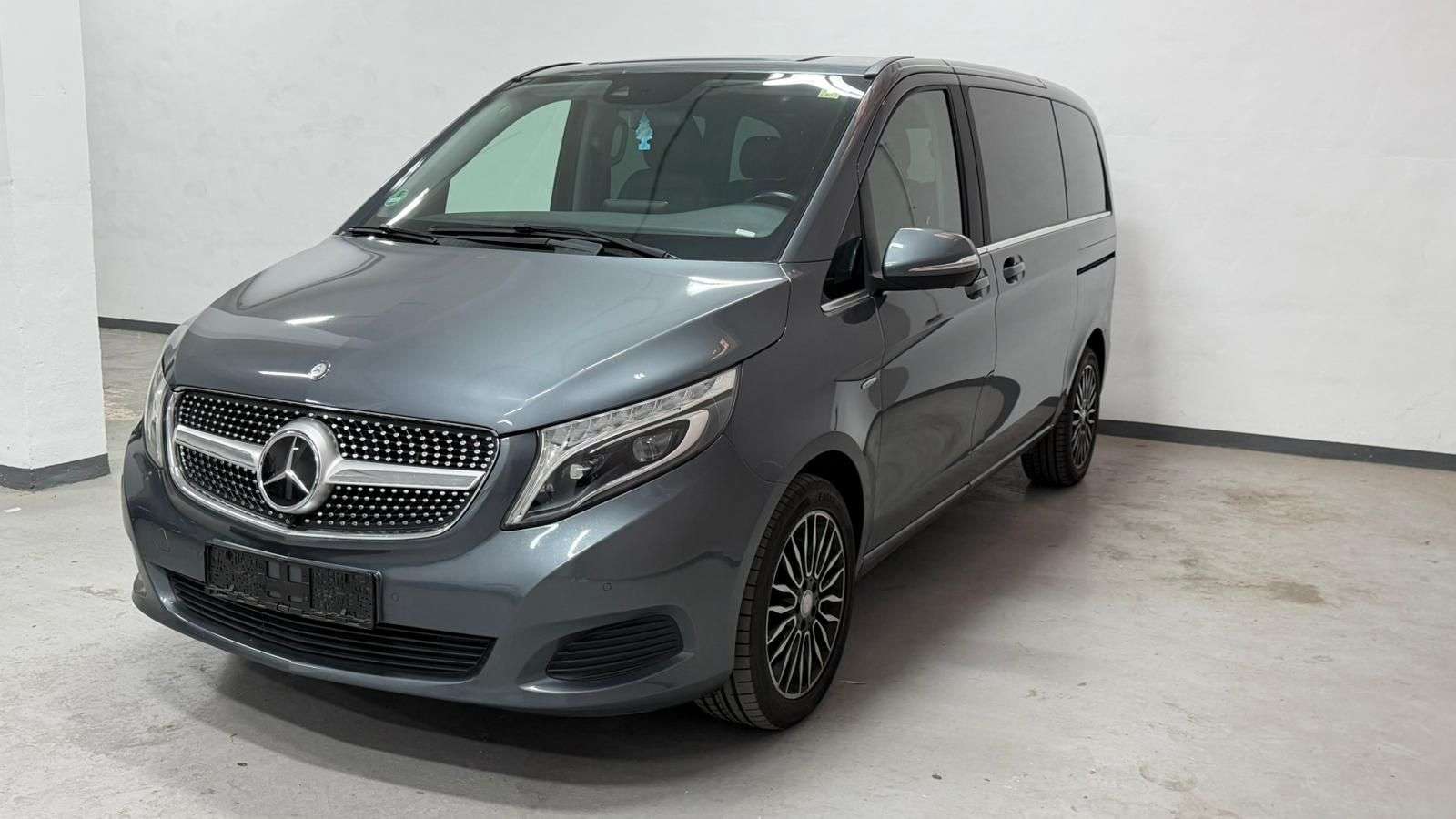 Second hand Mercedes Benz V-Class 