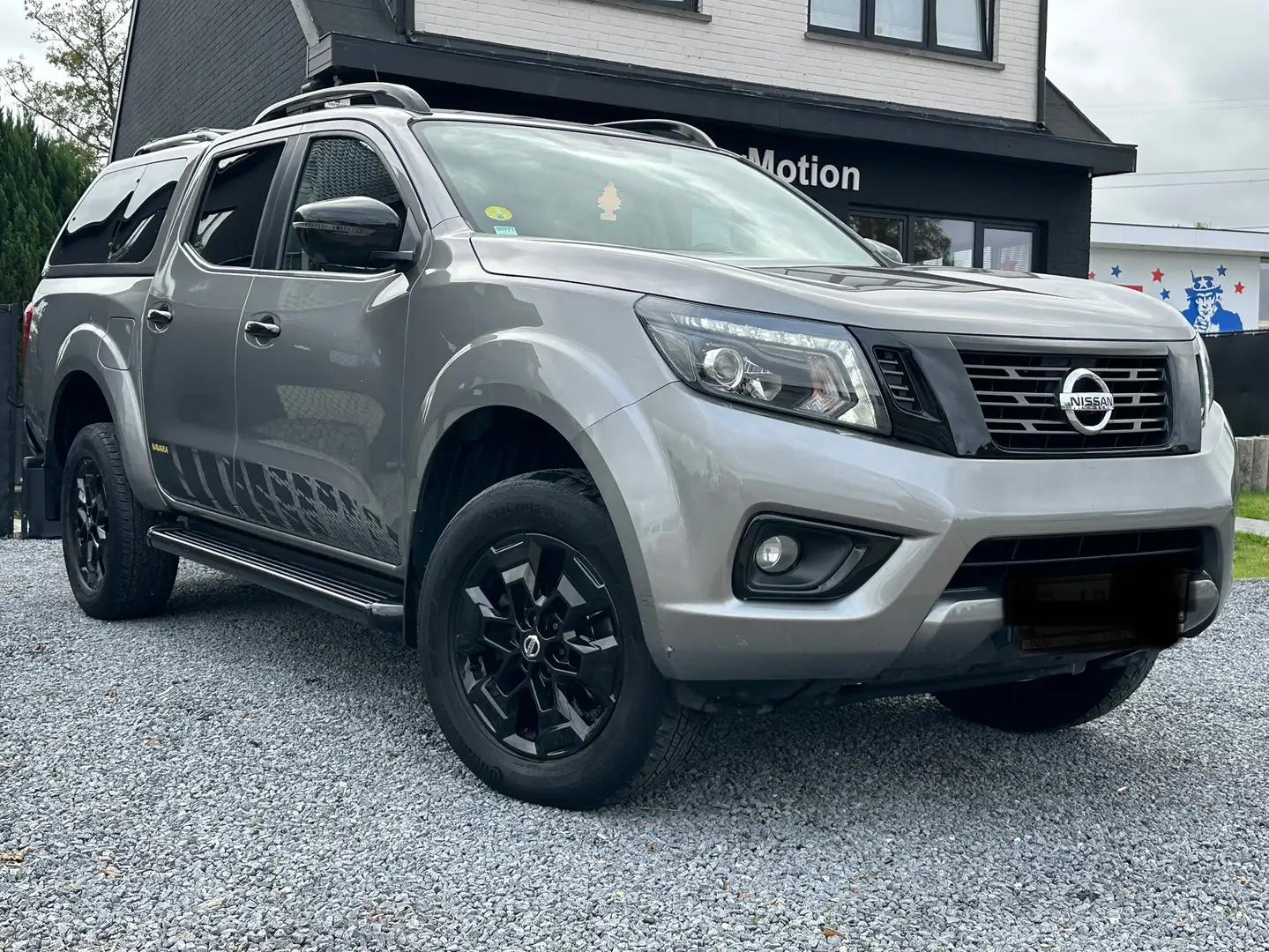 Nissan Navara Navara 4x4 Auto. *N-Guard* Apple CarPlay*54000km* Gris - 1