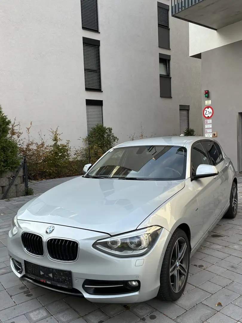 BMW 120 120d Sport Paket ab Werk - 2