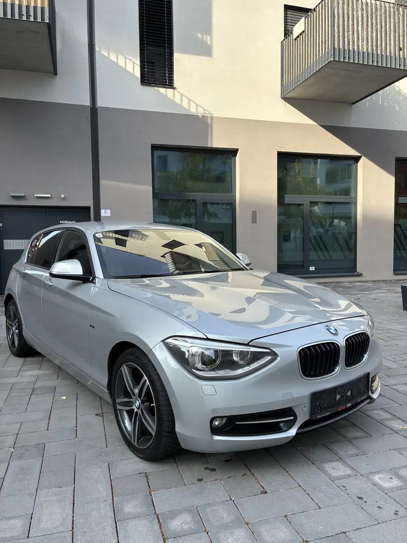 BMW 120 120d Sport Paket ab Werk - 1