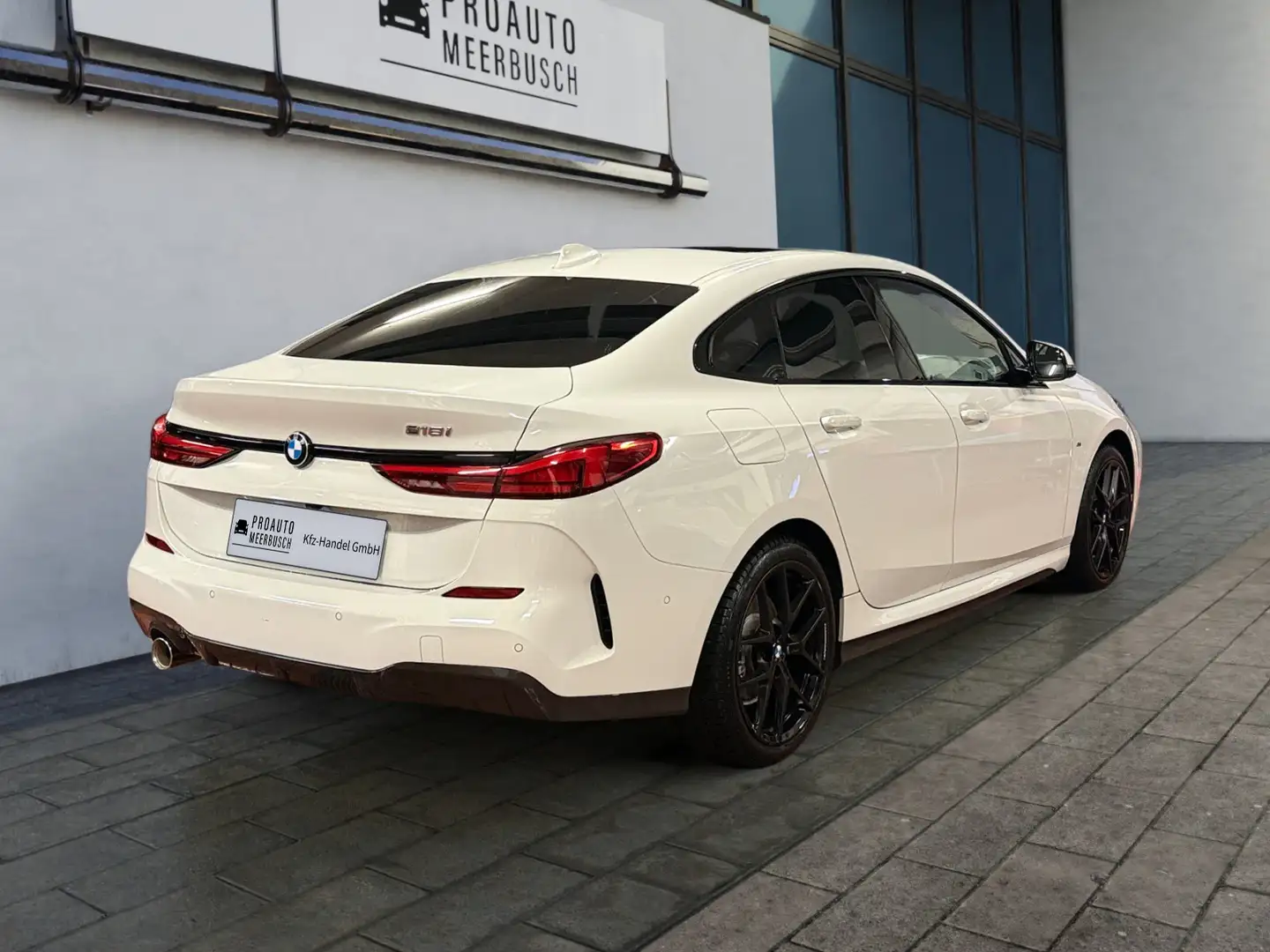 BMW 218 i Gran Coupe M Sport PANO/ADAPTLED/KAMERA/ACC Weiß - 2