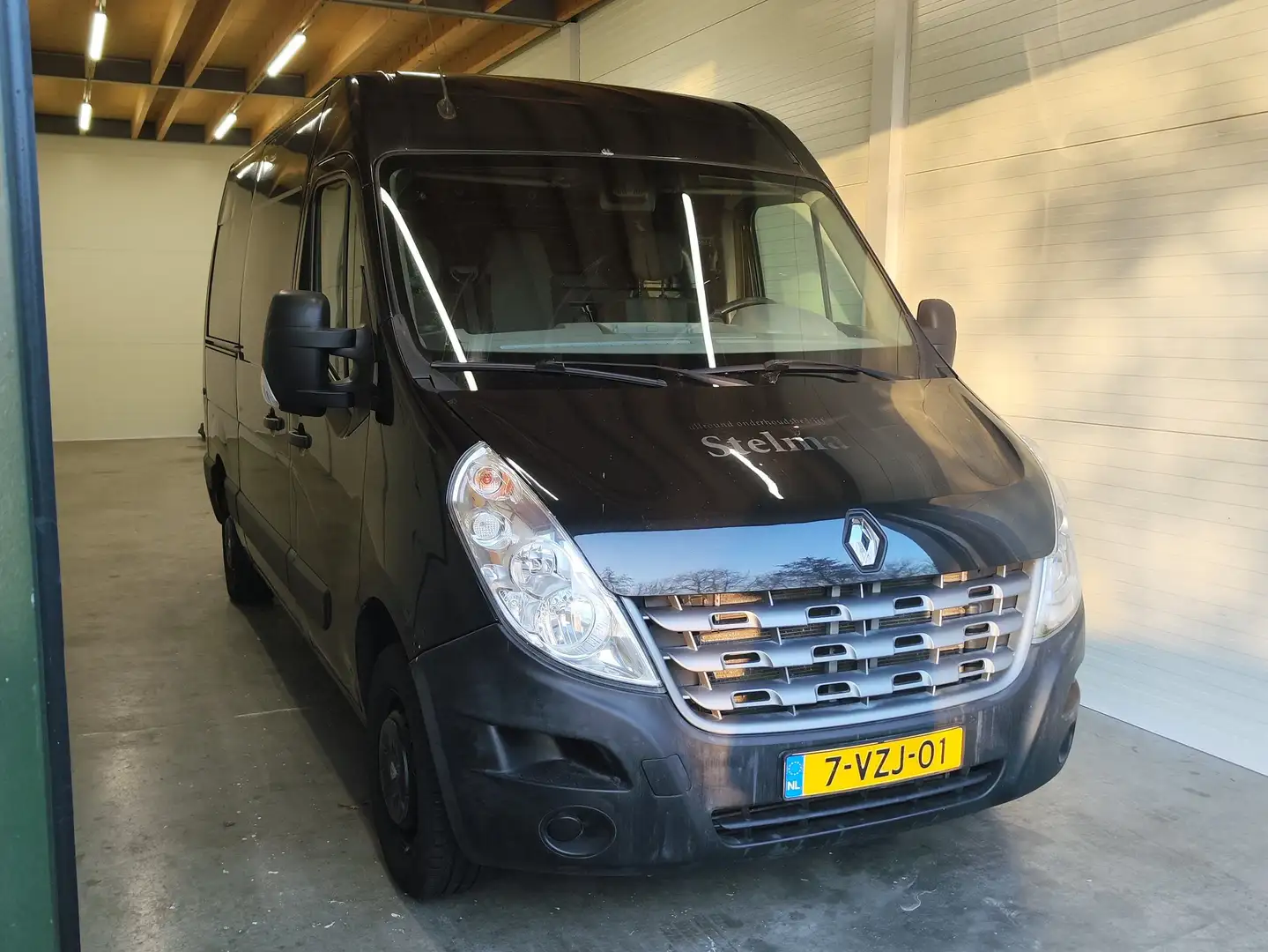 Renault Master Master T35 2.3 dCi L2H2 Schwarz - 2