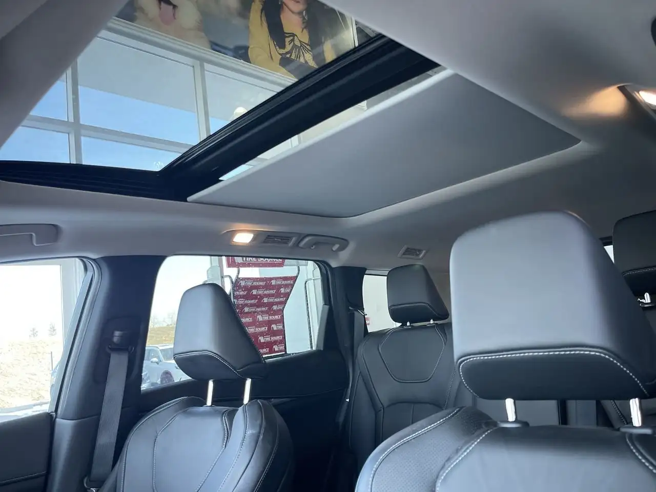 Infiniti QX60 снимка Infiniti QX60