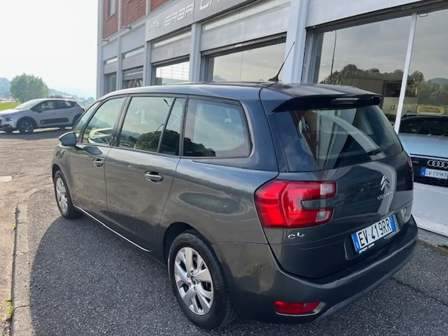Citroen Grand C4 Picasso 7 POSTI 1.6 e-hdi Intensive 115cv Gris - 2