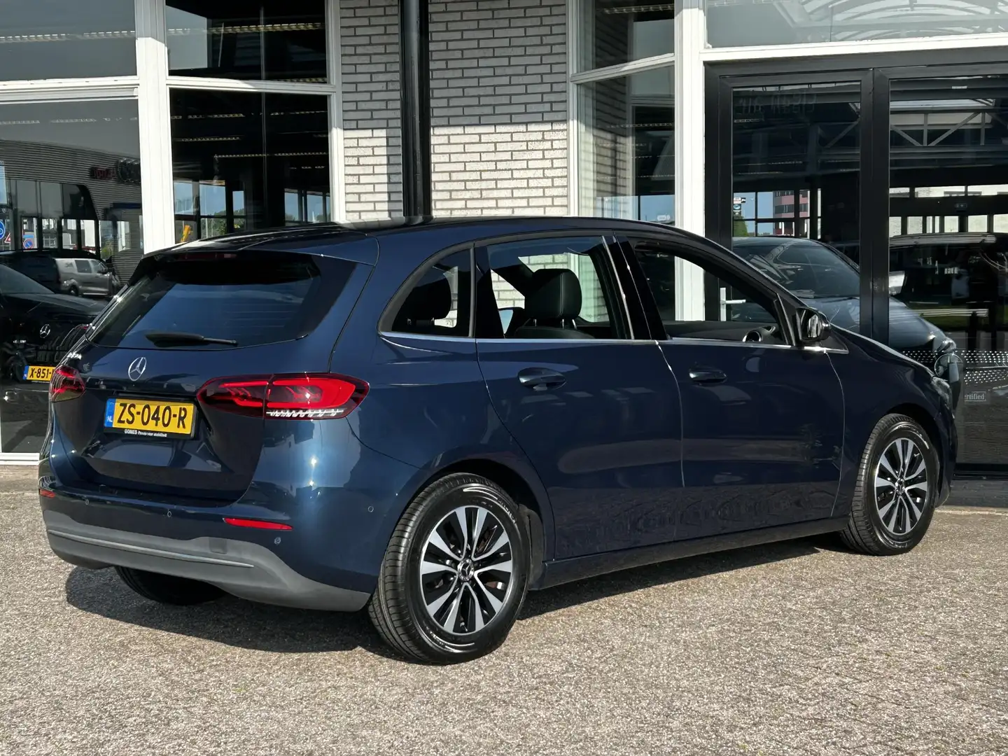 Mercedes-Benz B 180 Business Solution | Cruise control | Navi | Airco Blauw - 2