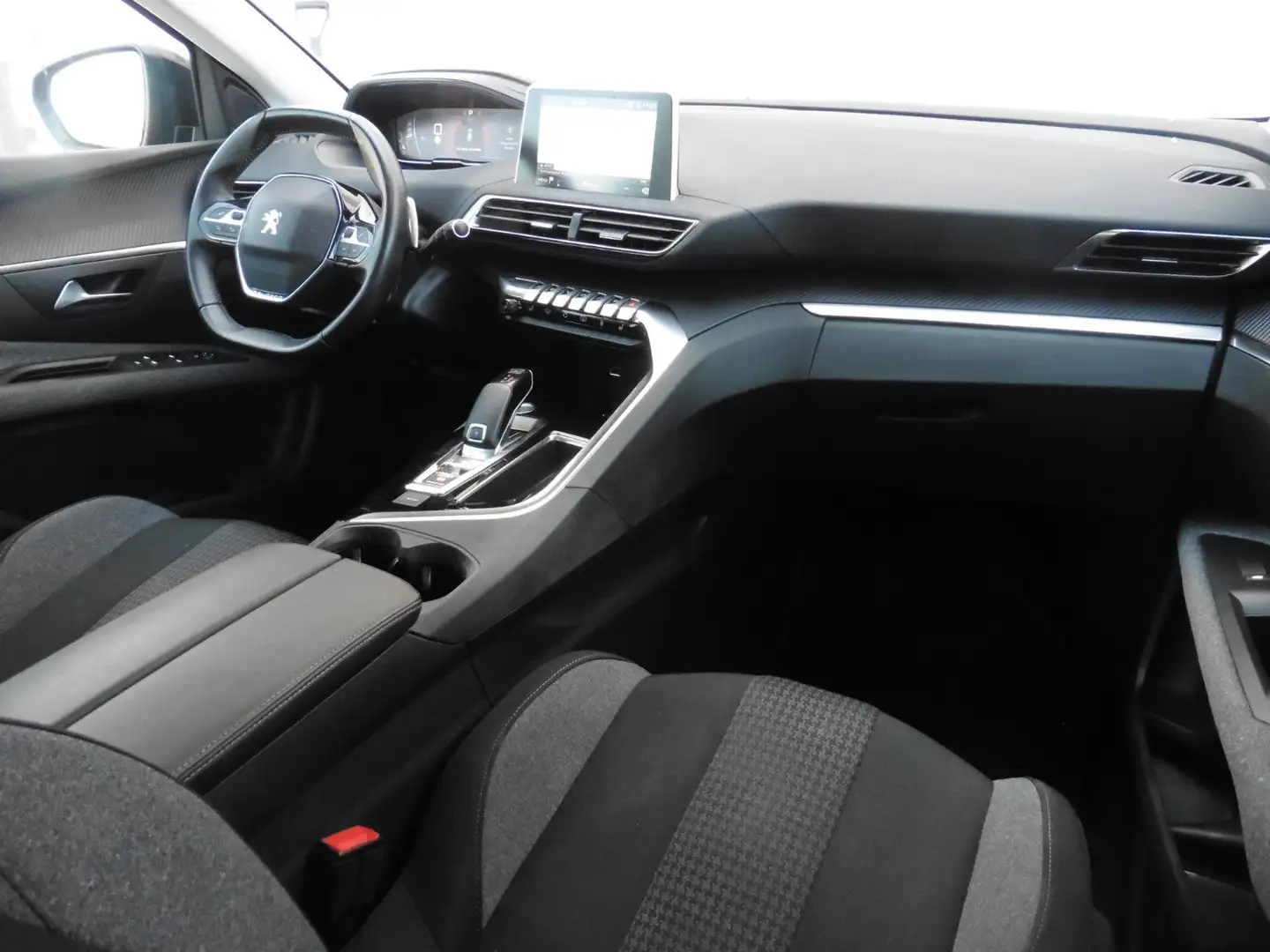 Peugeot 3008 BlueHDi 130 EAT8 1-Hand Navi SHZ DAB AHK Nero - 2