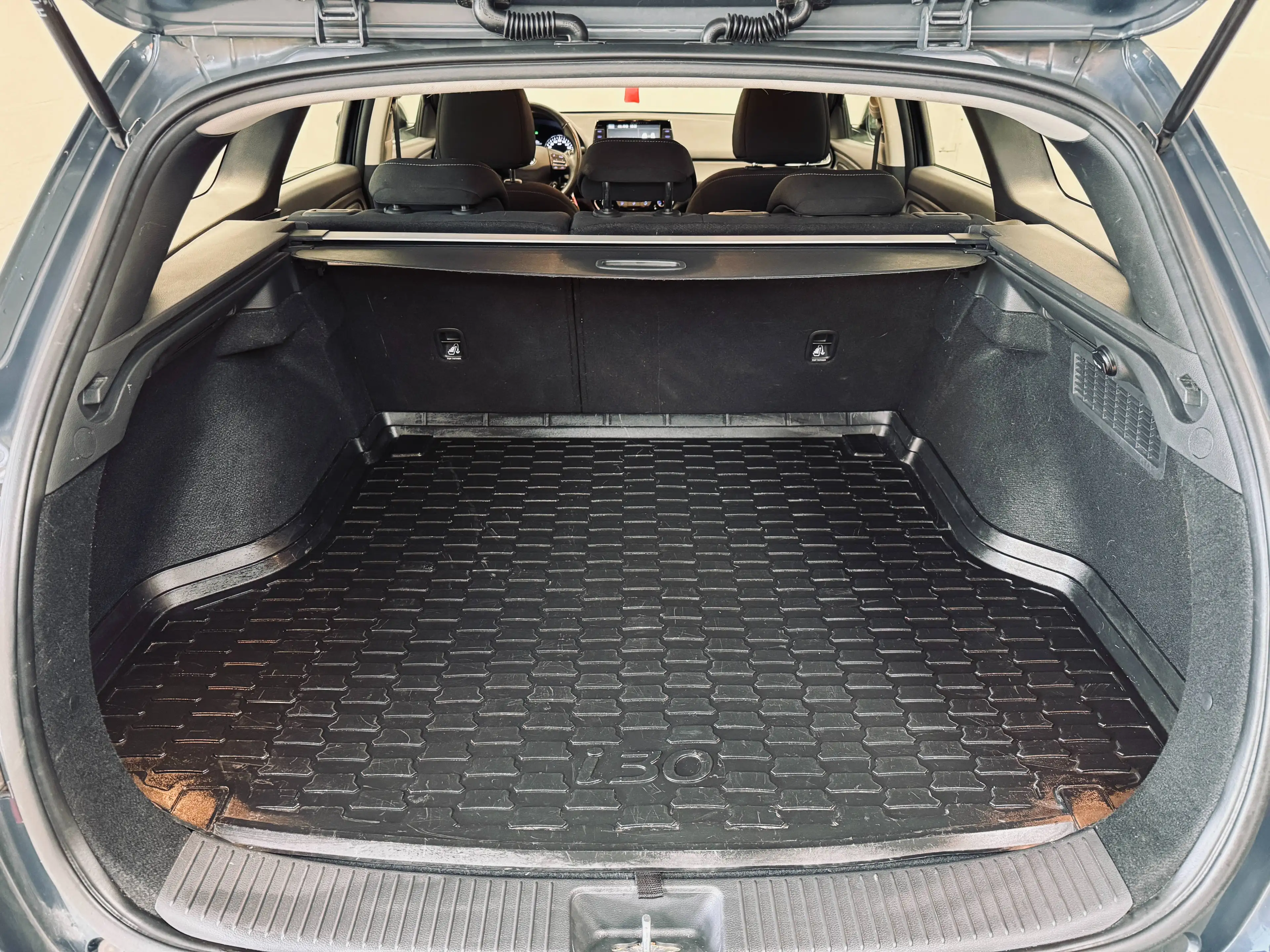Hyundai i30 i30 hybride,  1er proprio, Garantie 1 an — photo 8