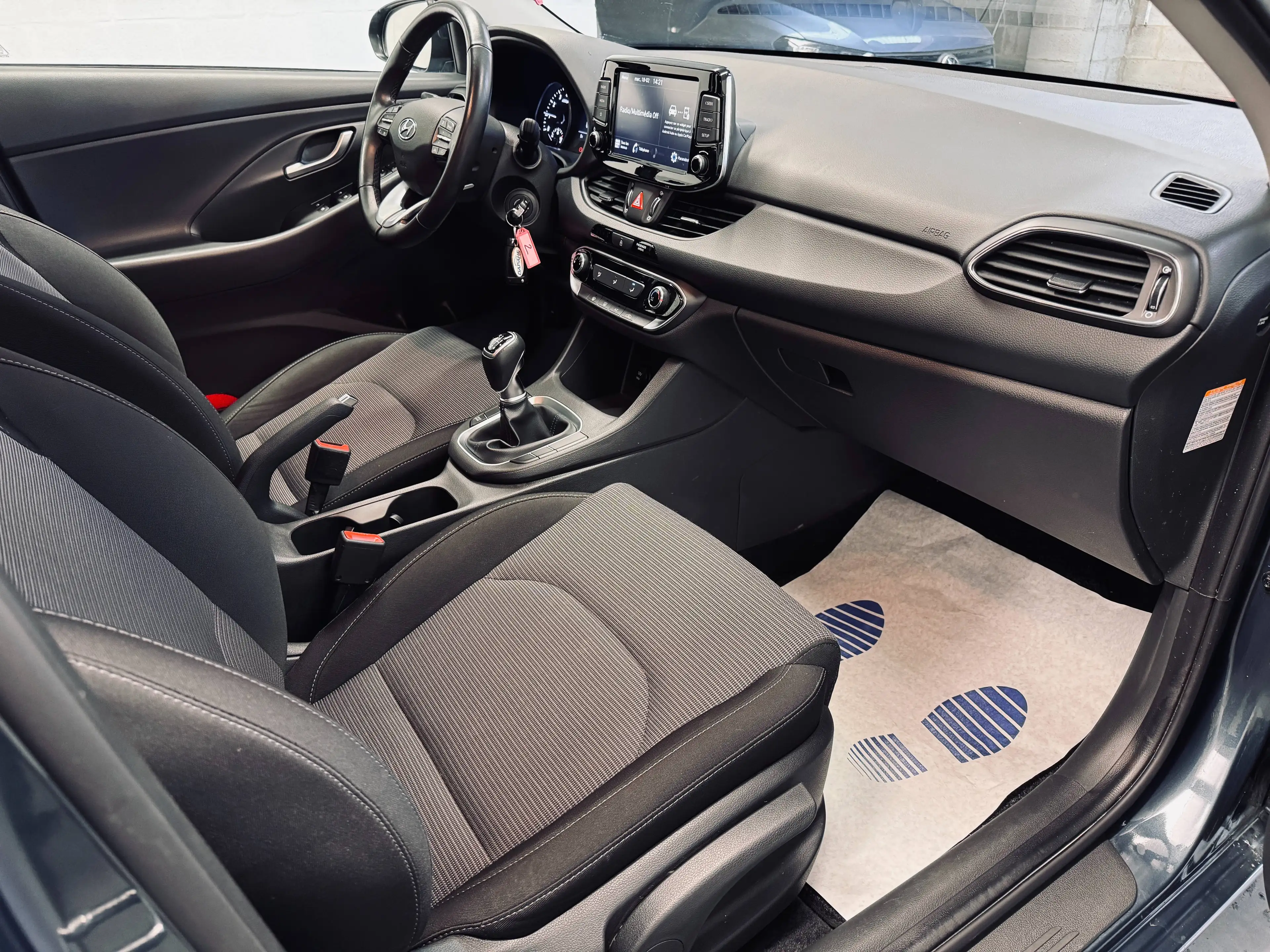 Hyundai i30 i30 hybride,  1er proprio, Garantie 1 an — photo 11