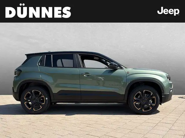 Jeep Avenger view 3