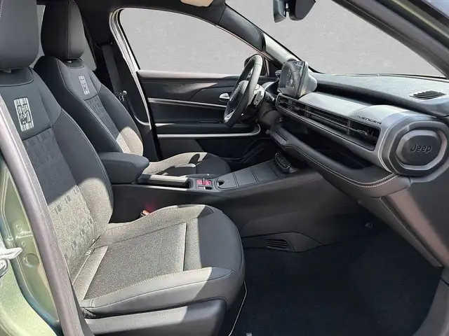 Jeep Avenger view 6