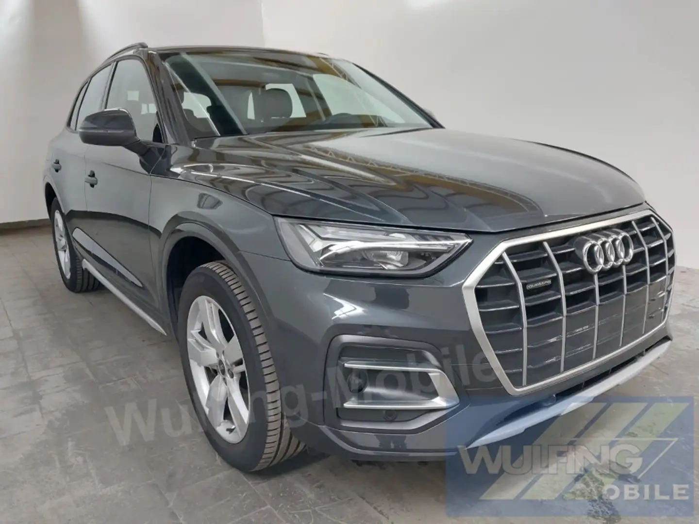 Audi Q5 50 TFSI e Quattro LEDER + AHK 1. Hd. Gris - 2