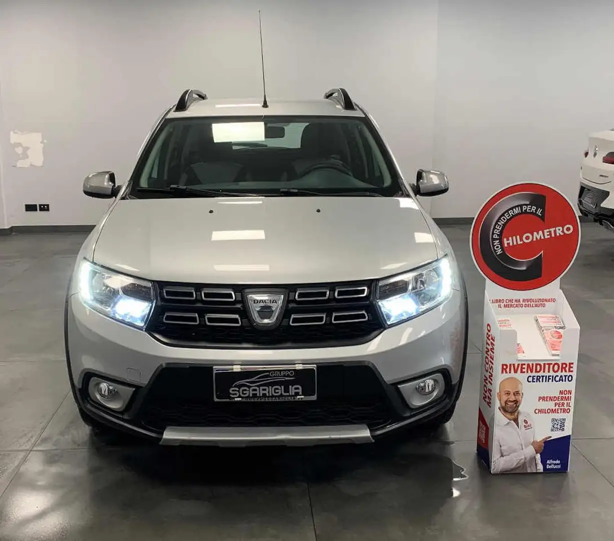 Dacia Sandero Stepway 0.9 Gpl Prestige Full Optional Gris - 2