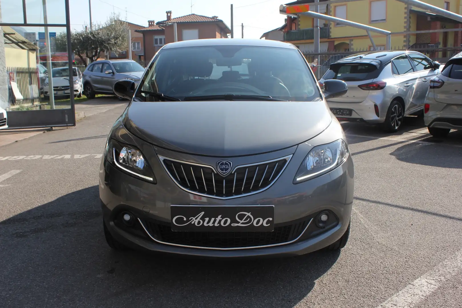 Lancia Ypsilon 1.0 Hybrid Platino COME NUOVA PRONTA CONSEGNA Gris - 2