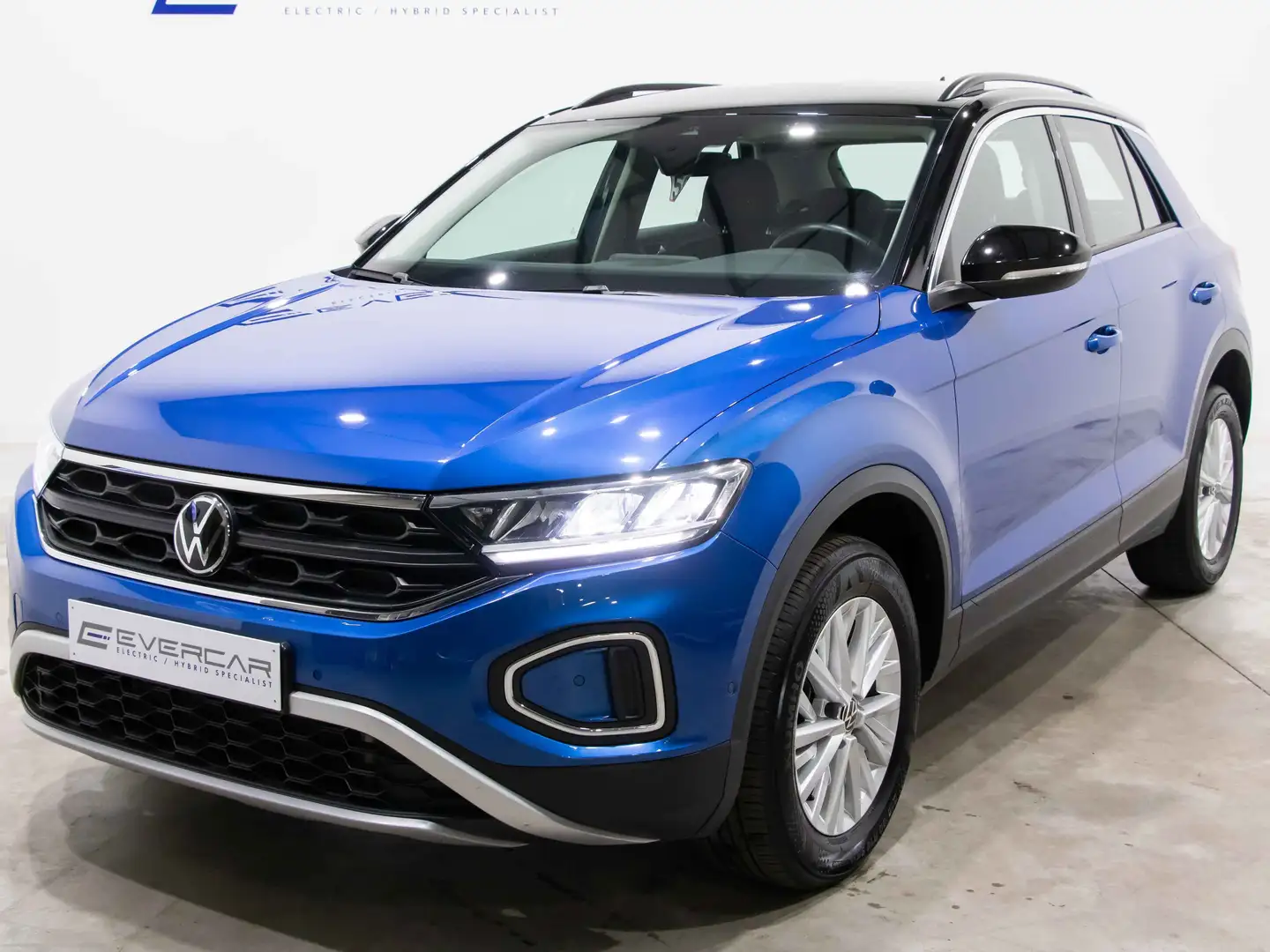 Volkswagen T-Roc TSI DSG ***ADAPT. CRUISE CONTROL*APPLE CAR PLAY*** Bleu - 1