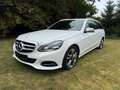 Mercedes-Benz E 220 E 220 T BlueTEC Weiß - thumbnail 2