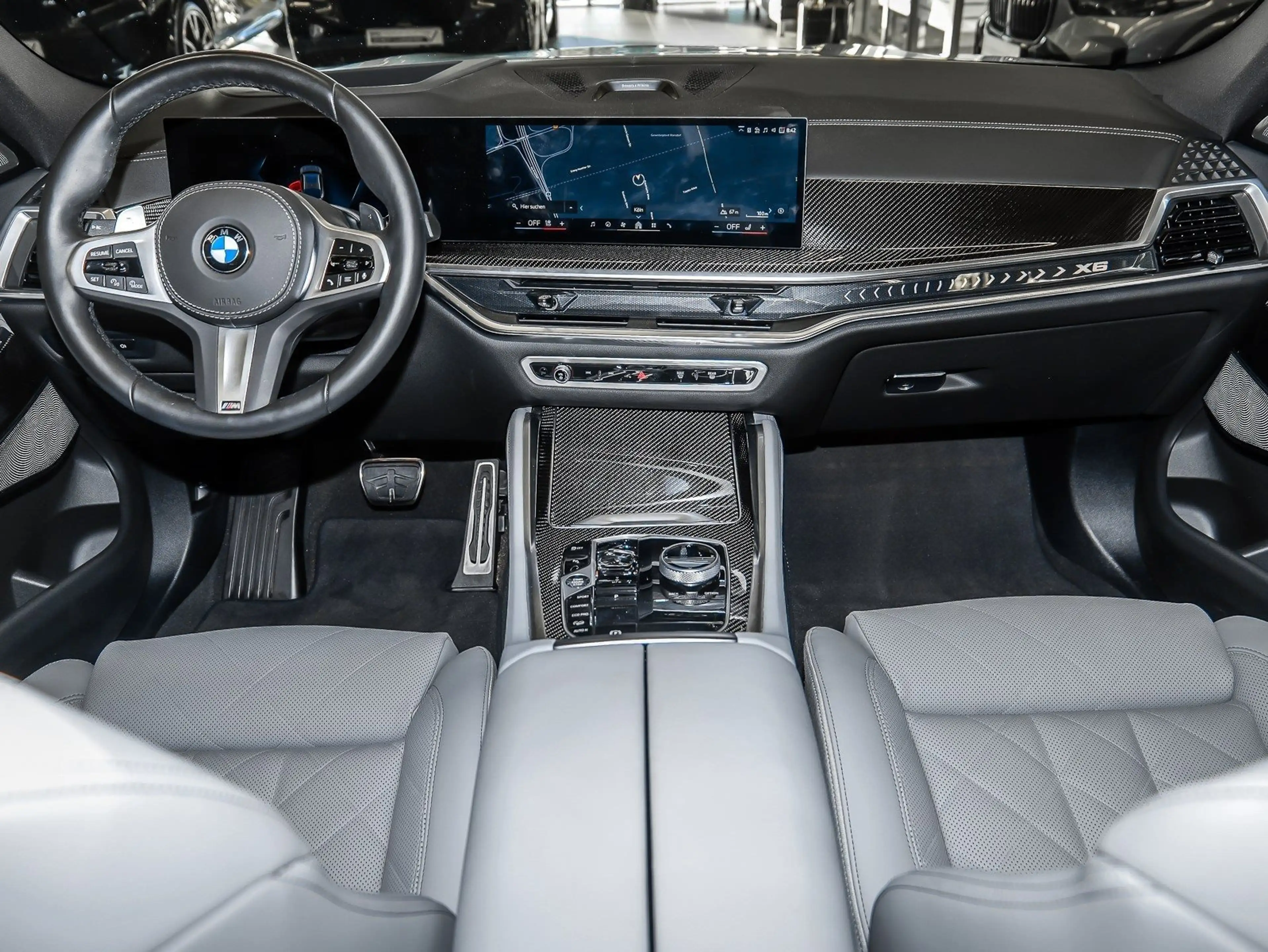 BMW X6 xDrive30d M Sport PANO HUD RFK NAVI LED Massage — photo 3