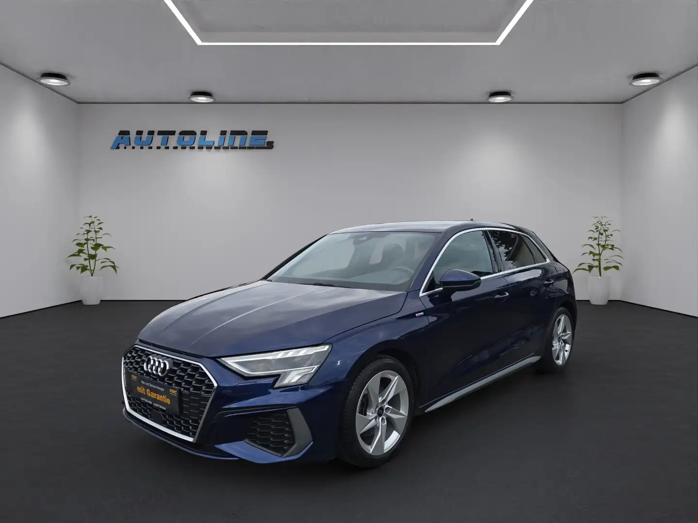 Audi A3 35 TFSI S-Line *SITZH* *NAVI* *KAMERA* *LED* Blauw - 1