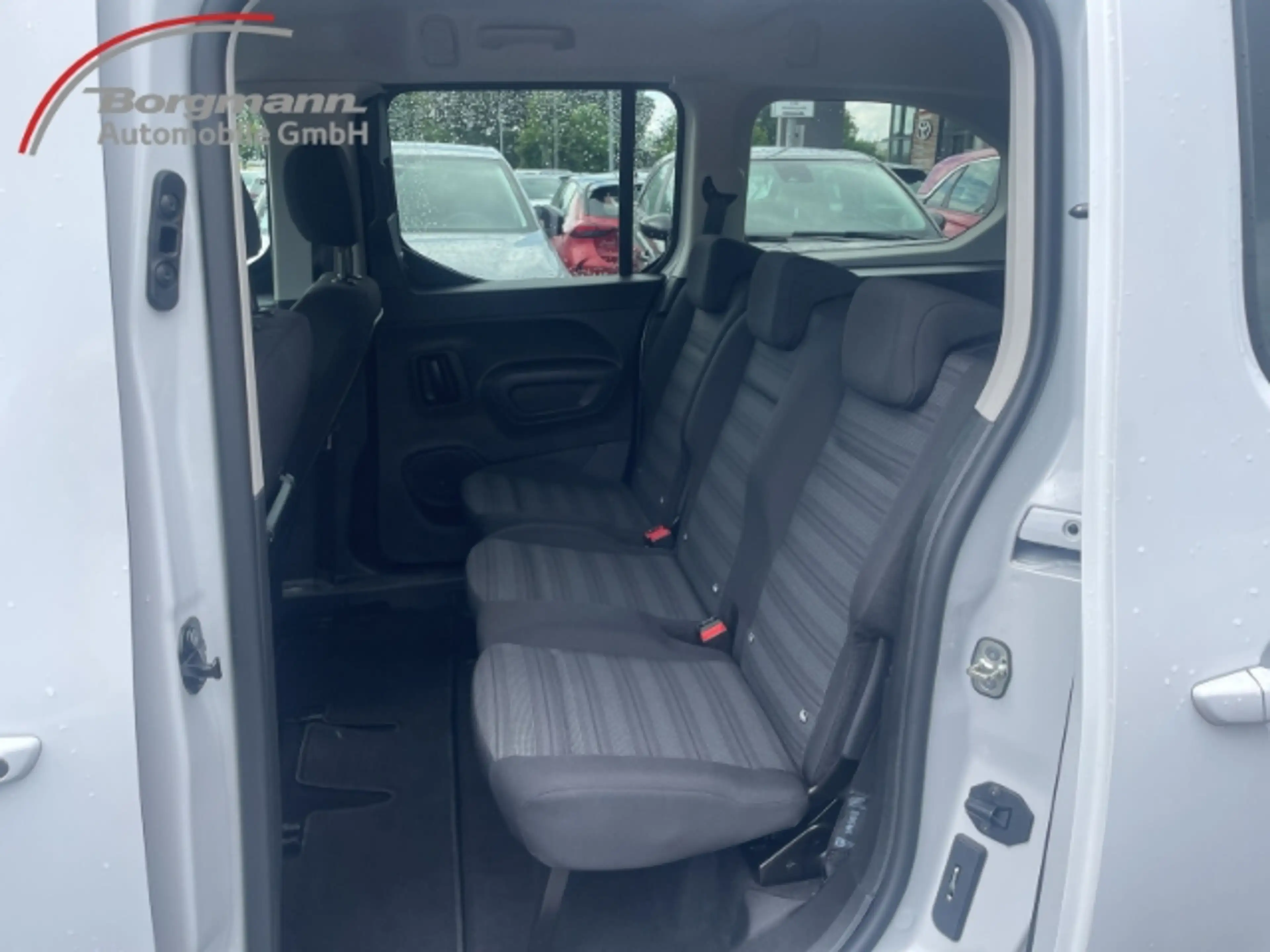 Opel Combo Life Elegance 1.5 Bluetooth - Rückfahrkamera - Navi — photo 8