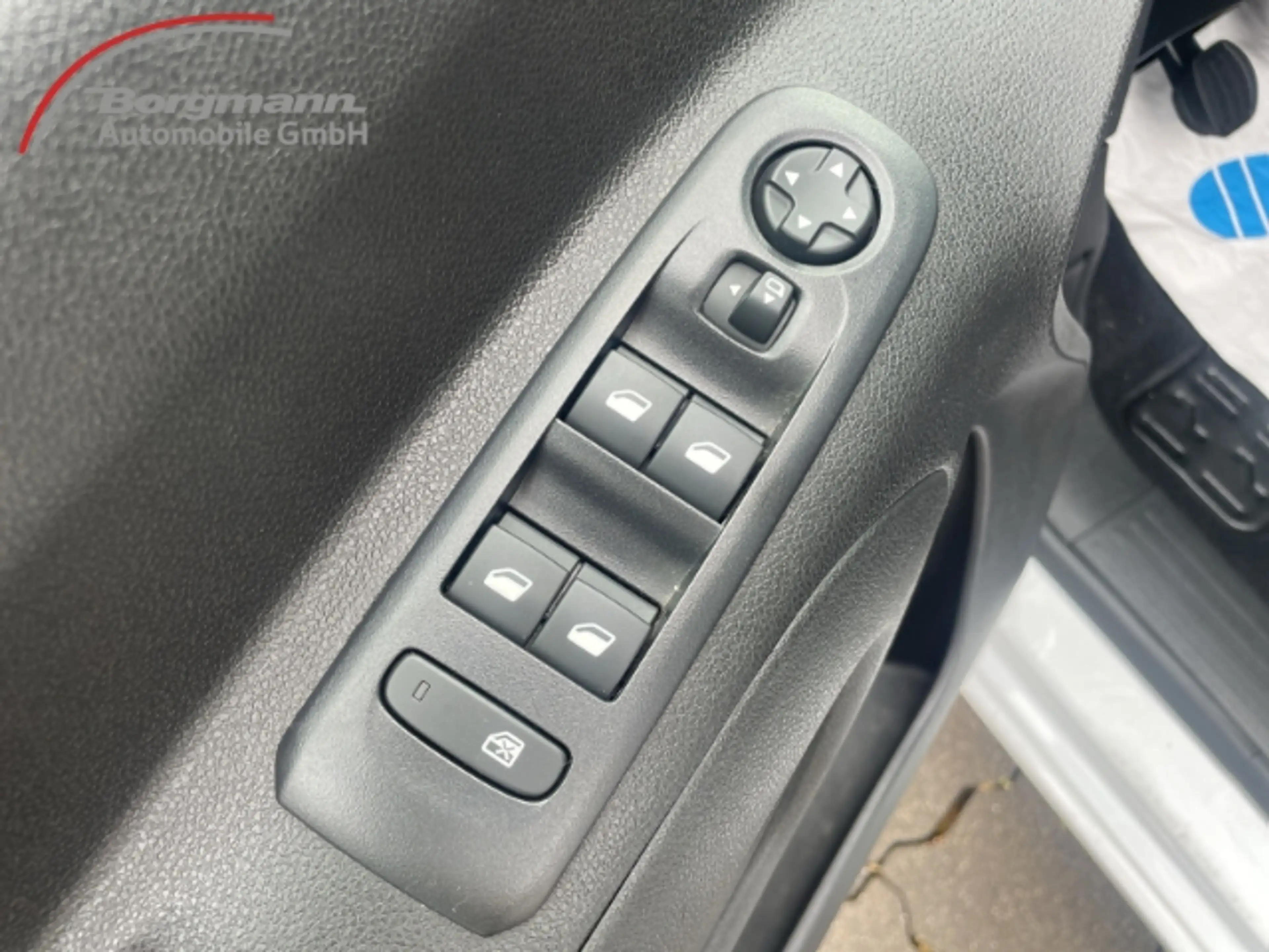 Opel Combo Life Elegance 1.5 Bluetooth - Rückfahrkamera - Navi — photo 11