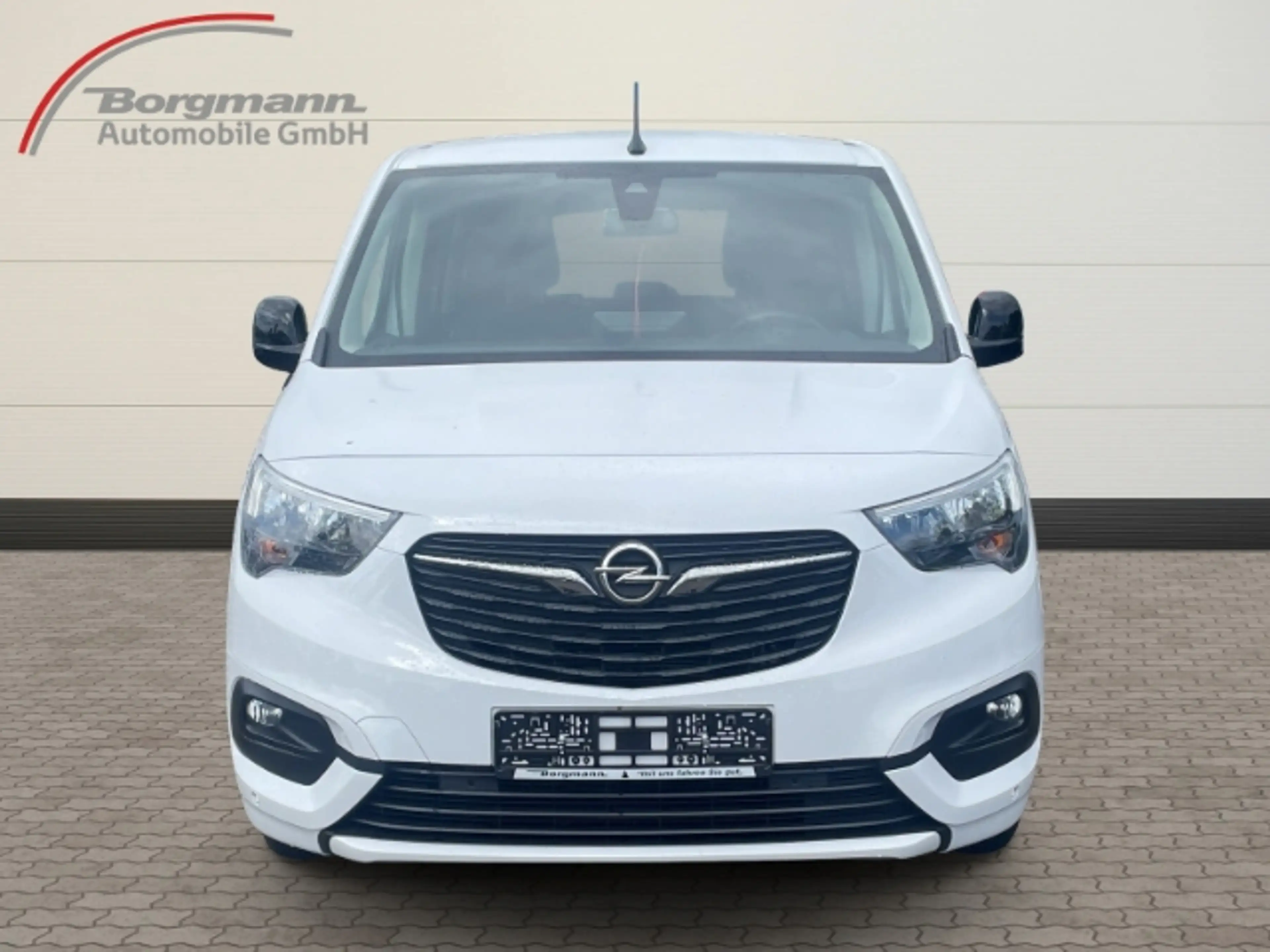 Opel Combo Life Elegance 1.5 Bluetooth - Rückfahrkamera - Navi — photo 2