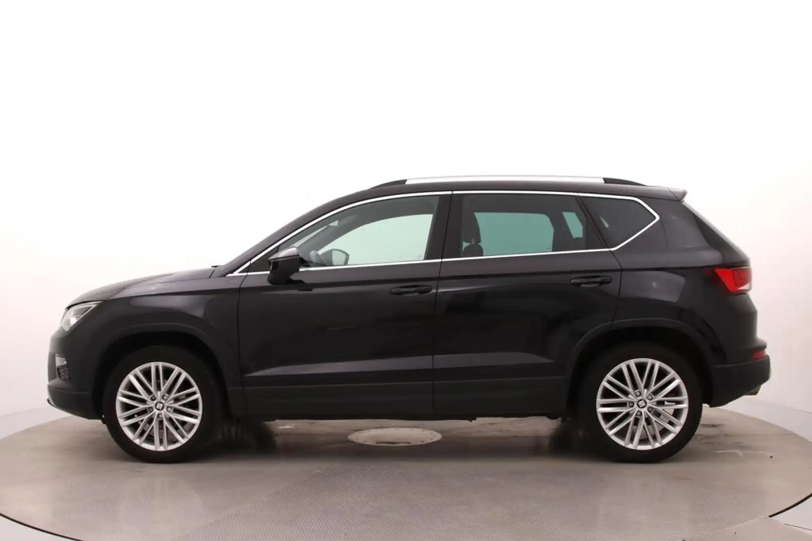 SEAT Ateca 1.5 TSI Xcellence Automaat | Trekhaak | Camera | A Zwart - 2