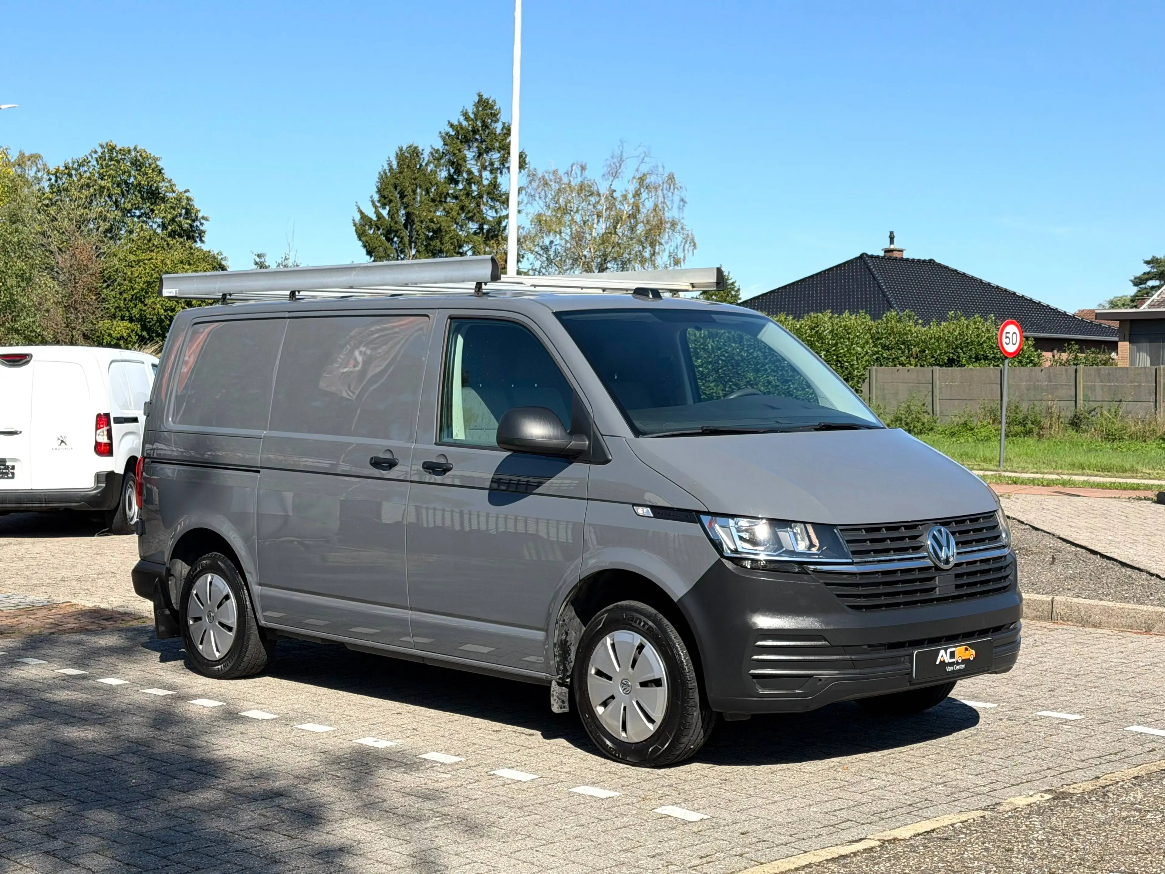 Volkswagen T6.1 Transporter 2.0TDI ✅ Airco/Navi/GARANTIE/Cruise/Trekhaak/Dakrail — photo 3