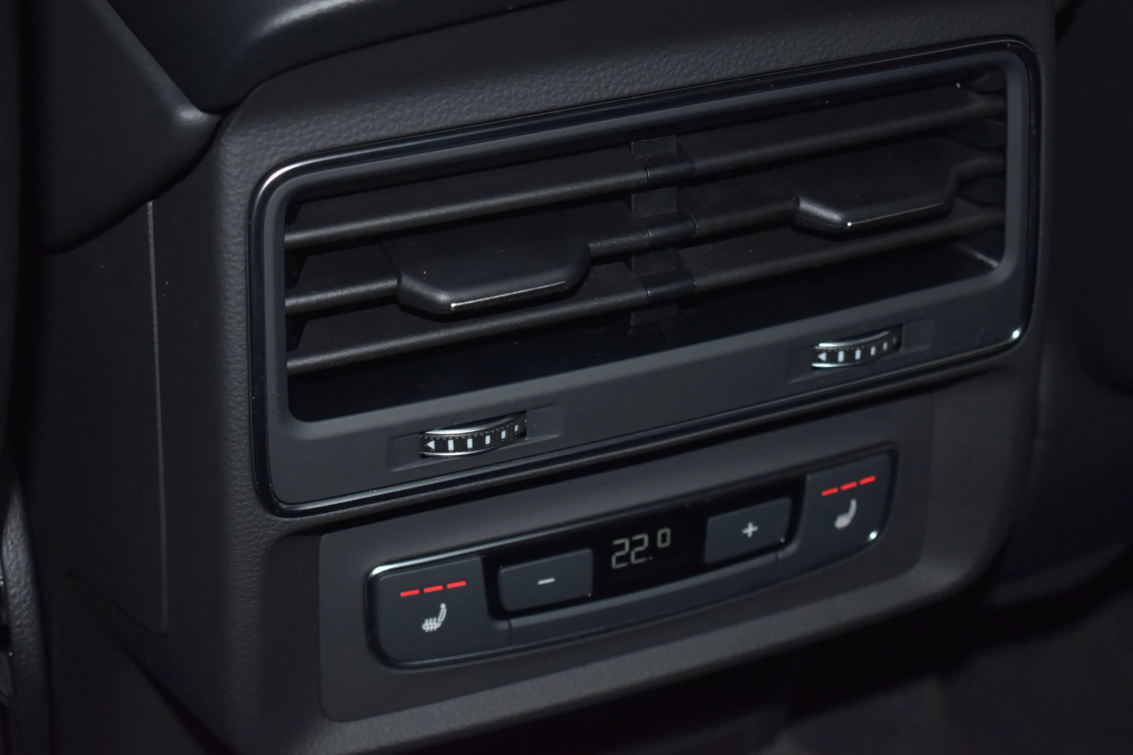 Audi Q8 60 TFSI e Quattro S-Line Competition 490pk | AKRAP — photo 22