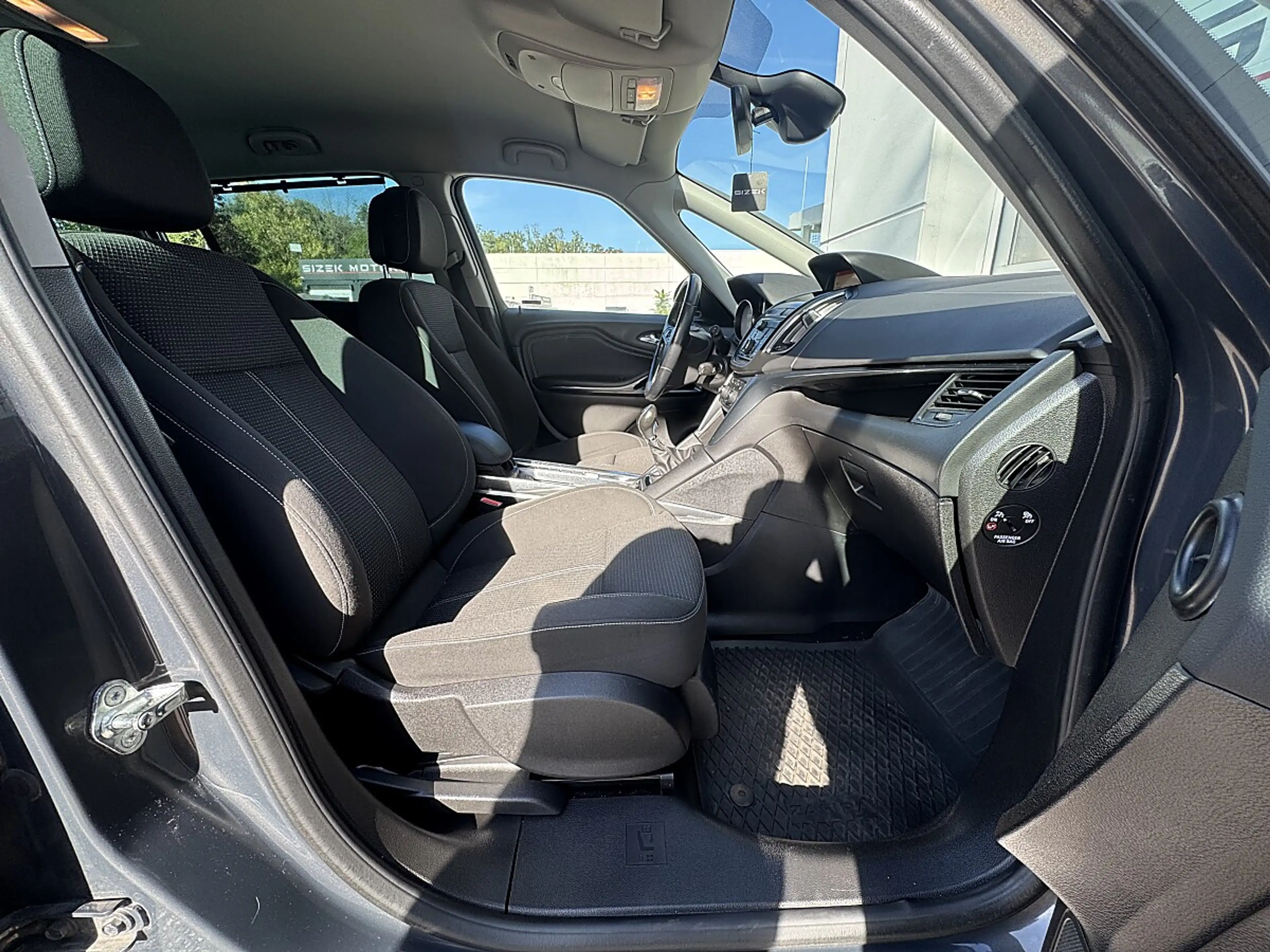 Opel Zafira Tourer 1,6 CDTI ecoflex Cosmo Start/Stop System — photo 12