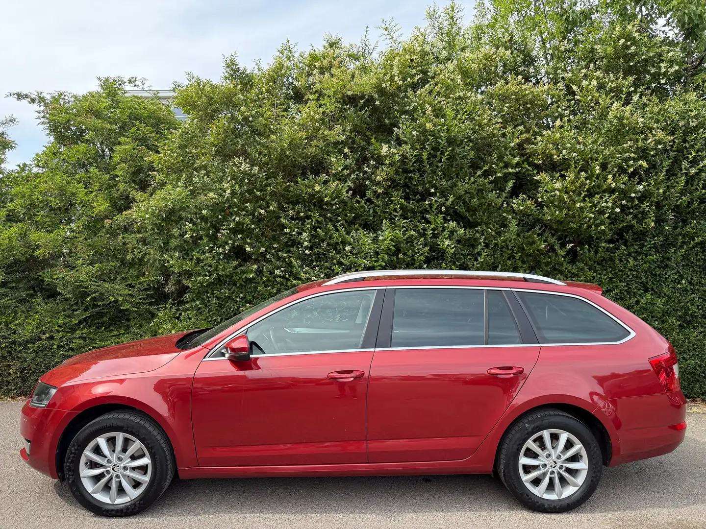 Skoda Octavia SW 1.8 TSI DSG+NAVI+AIRCO+SIEG CHAUFF+JANTES+E6B Rouge - 2