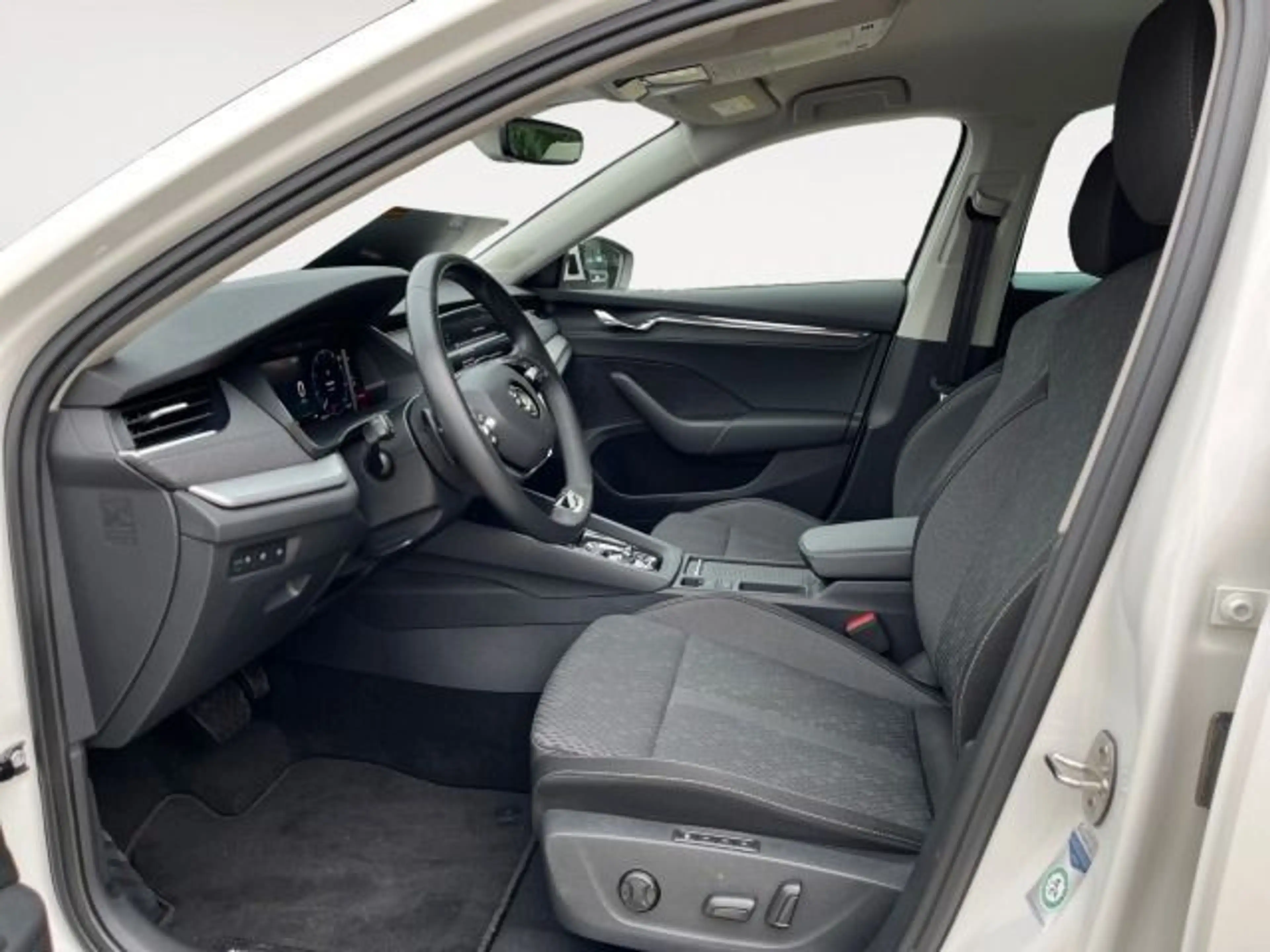 Skoda Octavia Combi 2.0 TDI DSG Style Navi,e.Heckklapp — photo 9