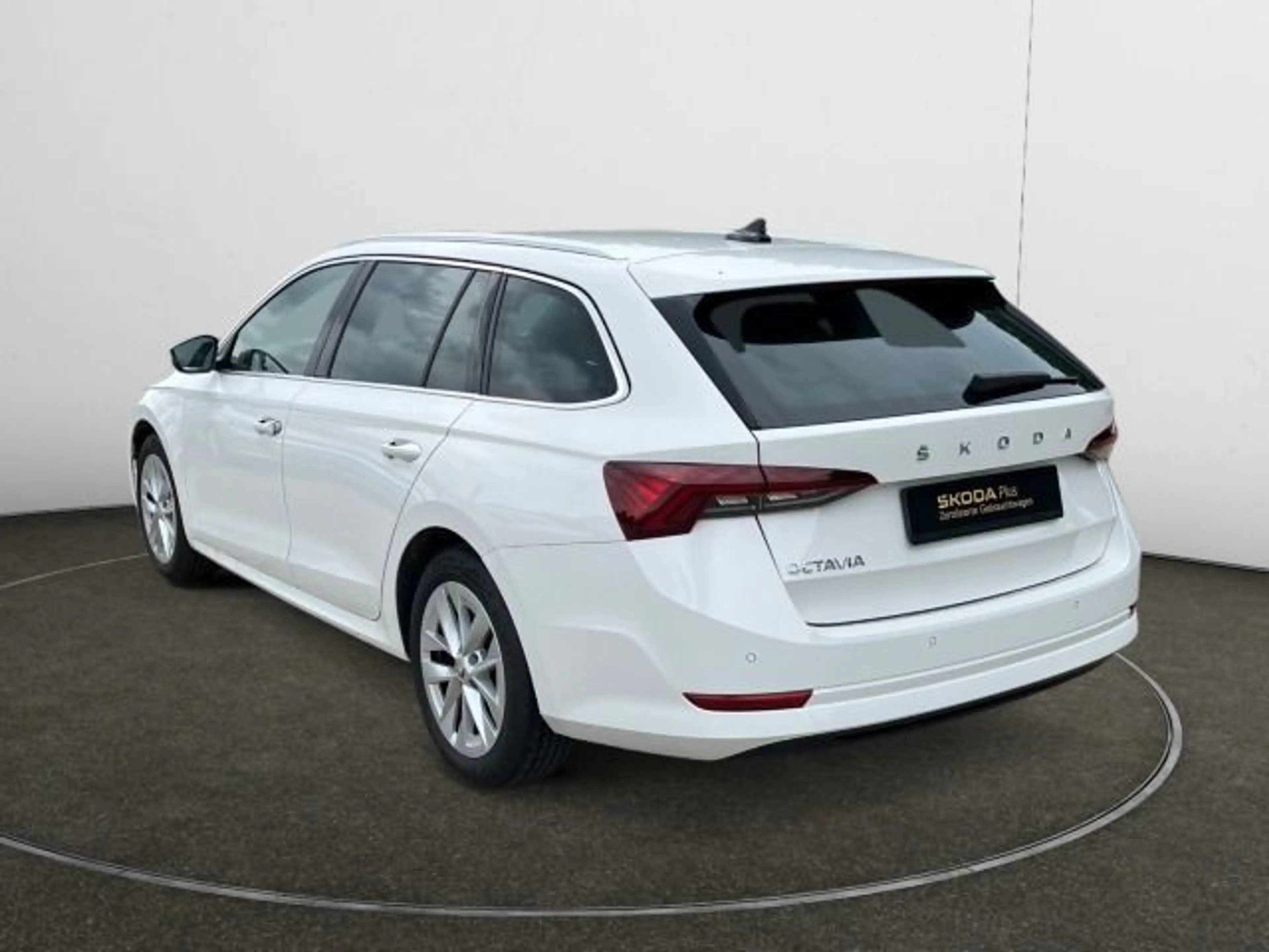 Skoda Octavia Combi 2.0 TDI DSG Style Navi,e.Heckklapp — photo 3