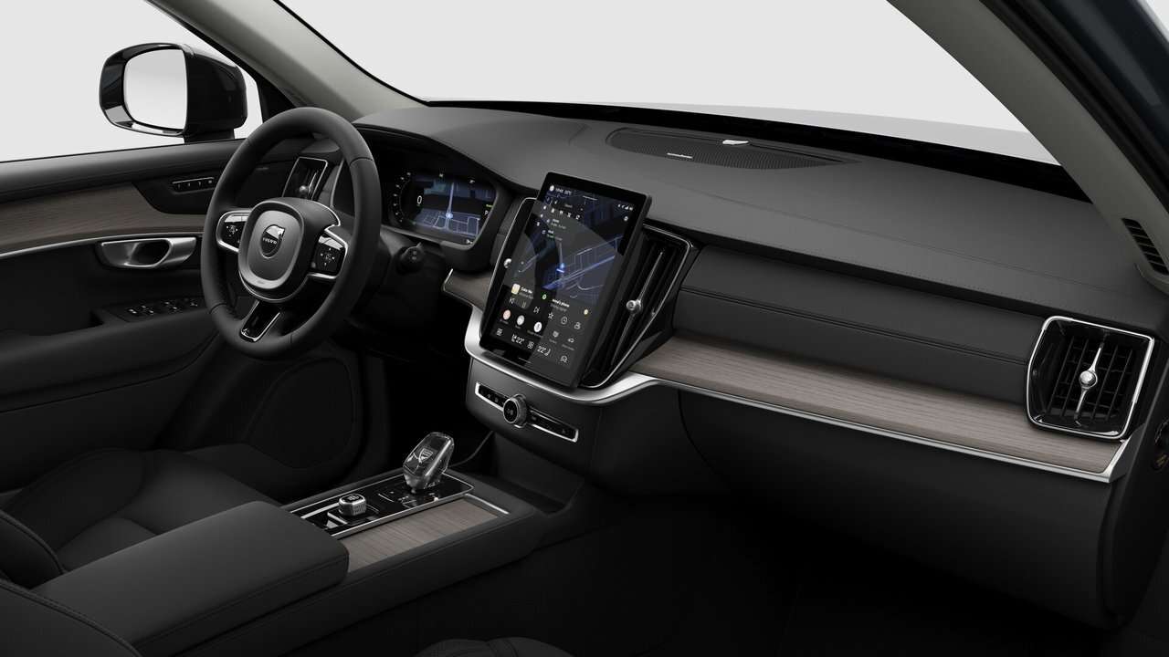 2026 Volvo XC90 Plus 7-Seater (Dark Theme) thumb 10