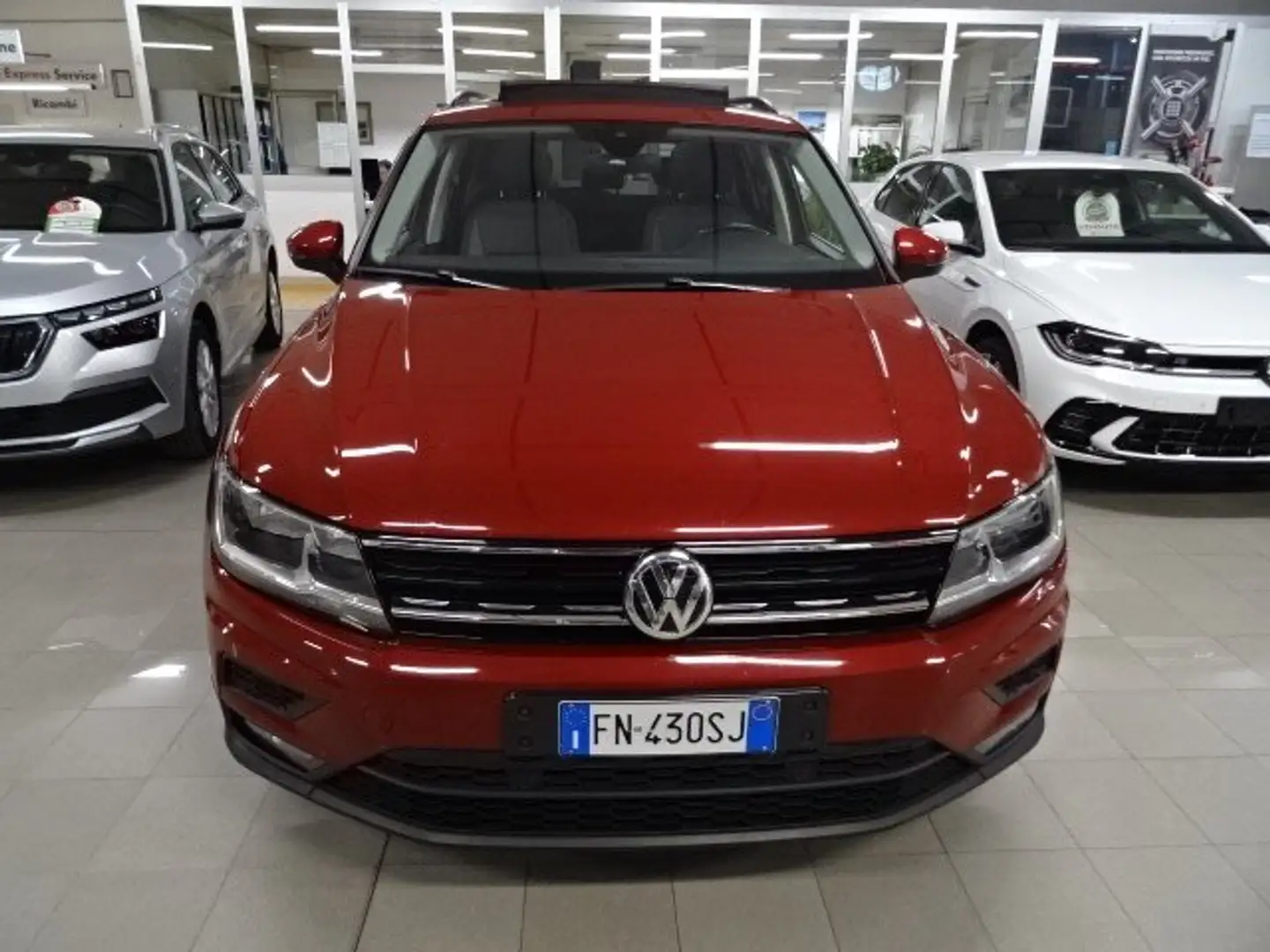 Volkswagen Tiguan Tiguan 2.0 tdi Business 4motion 150cv dsg TETTO Rosso - 2