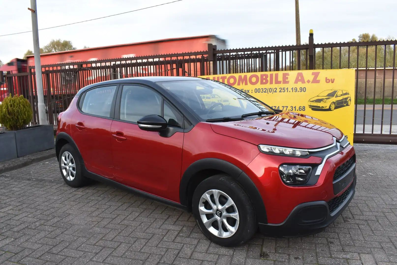 Citroen C3 1.2i Life Airco / Led **12M GARANTIE** 73.000KM!!! Rouge - 1