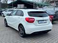 Mercedes-Benz A 180 Automatik "Urban" Schiebedach / Rückfahrkamera Weiß - thumbnail 4