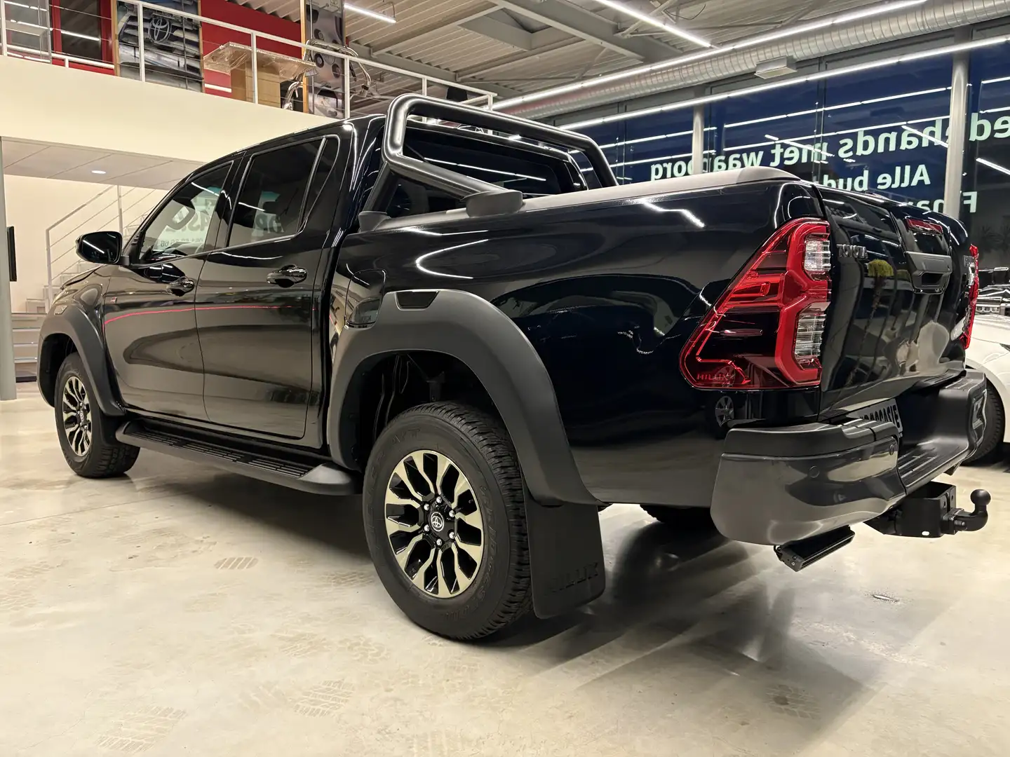 Toyota Hilux 2.8 D-4D GR SPORT AT/SPORT PACK/€48750+/49999km Noir - 2