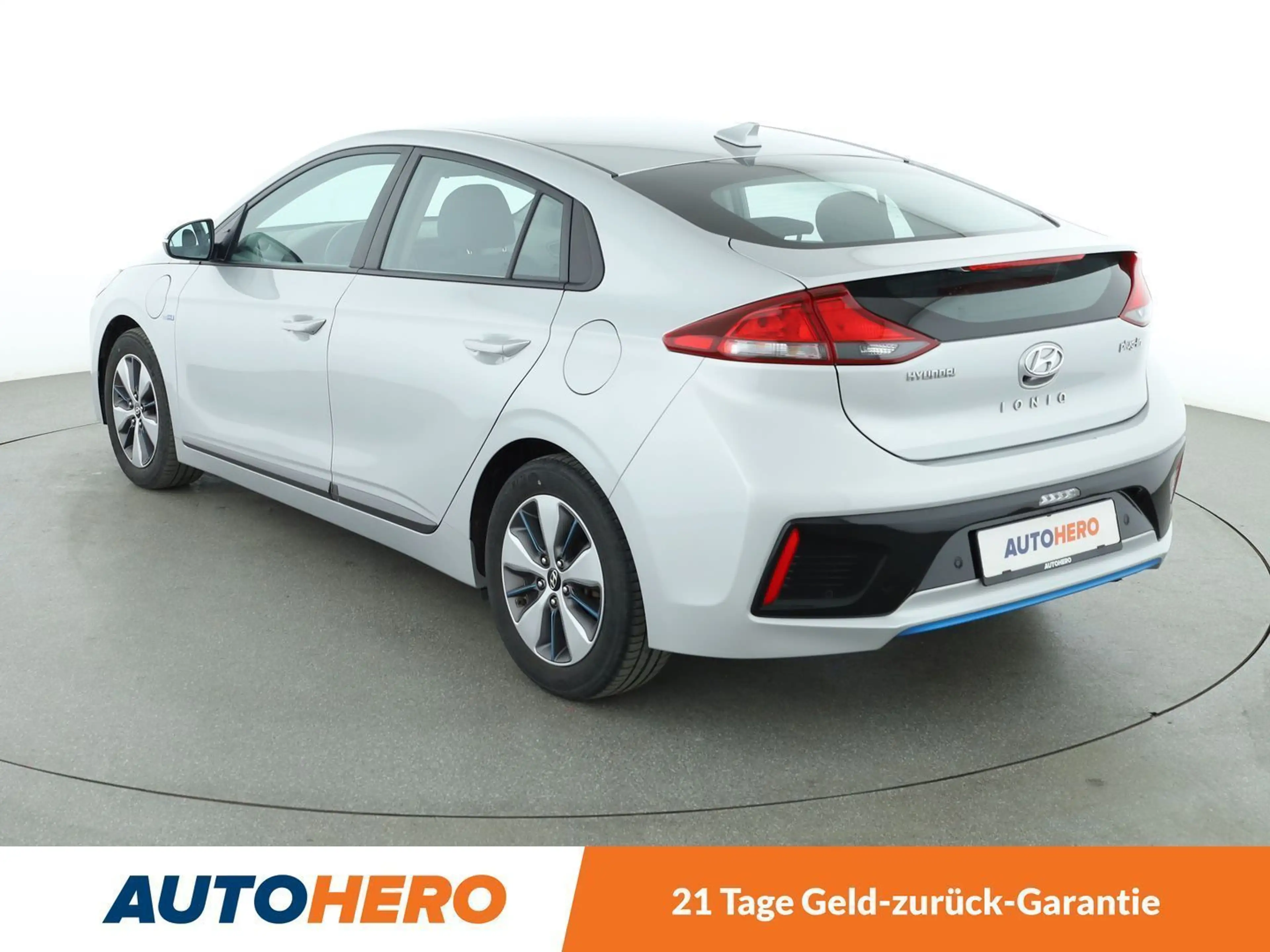 Hyundai IONIQ 1.6 Trend Plug-In Hybrid Aut.*TEMPO*CAM*PDC* — photo 4