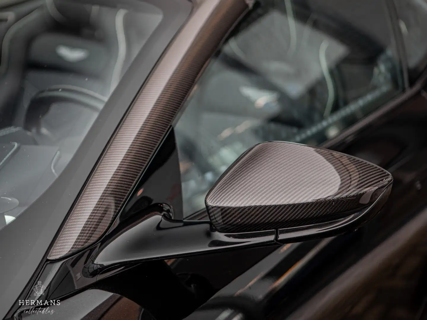 Aston Martin DBS Volante 5.2 V12 Superleggera / B&O 3D / Carbon / T Negro - 2