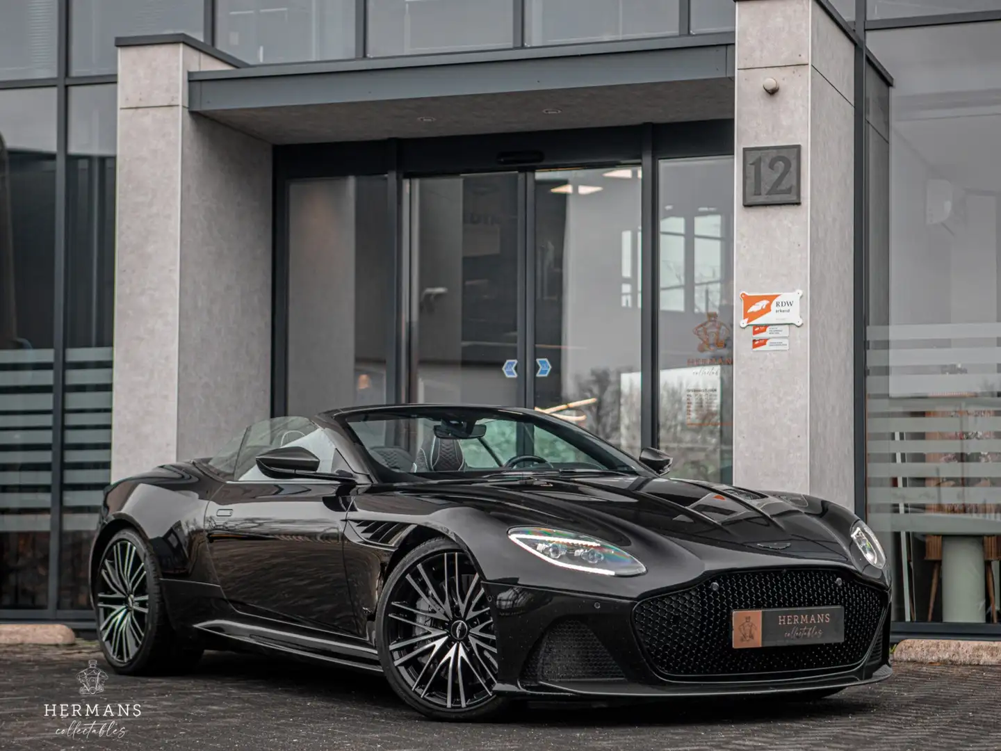 Aston Martin DBS Volante 5.2 V12 Superleggera / B&O 3D / Carbon / T Negro - 1