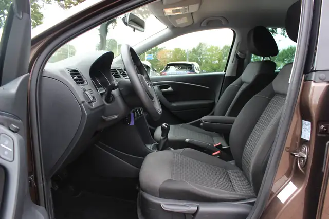 Volkswagen Polo view 10