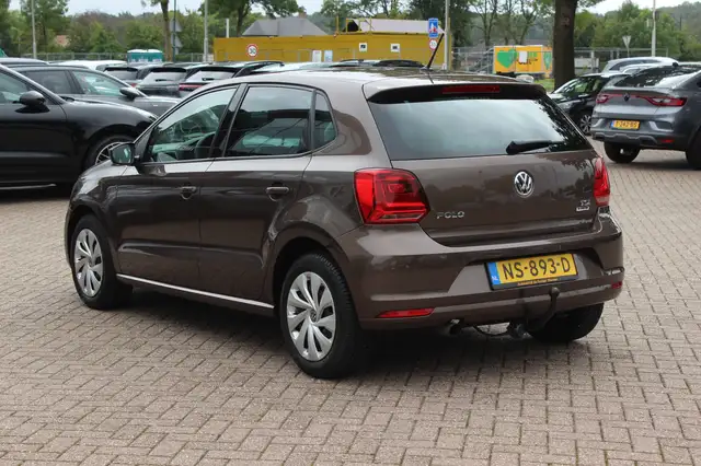 Volkswagen Polo view 3