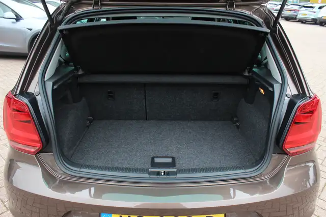 Volkswagen Polo view 16
