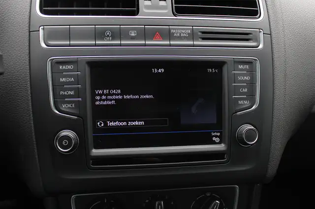 Volkswagen Polo view 25