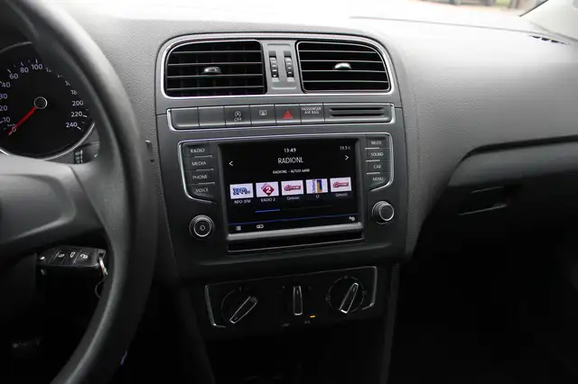 Volkswagen Polo view 20