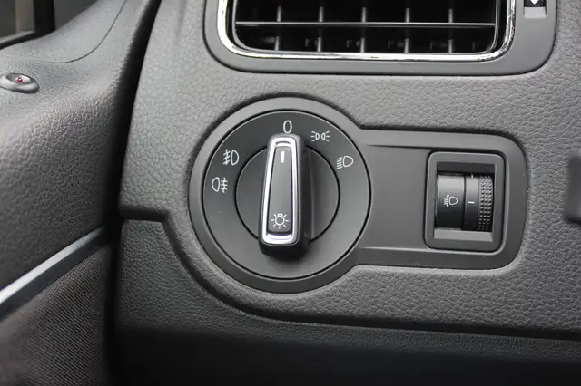 Volkswagen Polo view 30