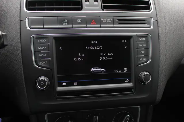 Volkswagen Polo view 23