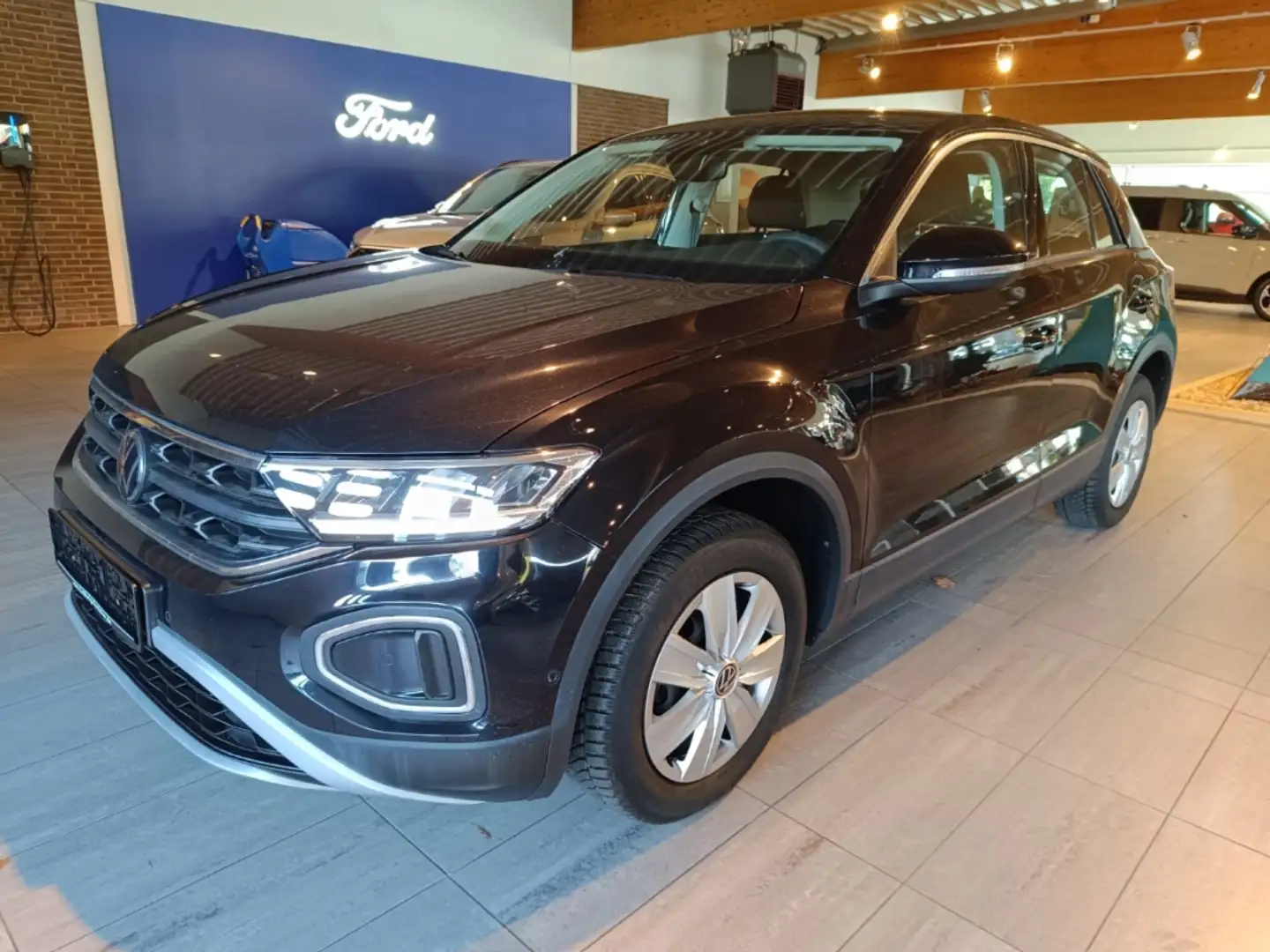 Volkswagen T-Roc 1,0 TSI LED / PDC / DAB / TOUCHSCREEN /SITZHEIZUNG Nero - 2